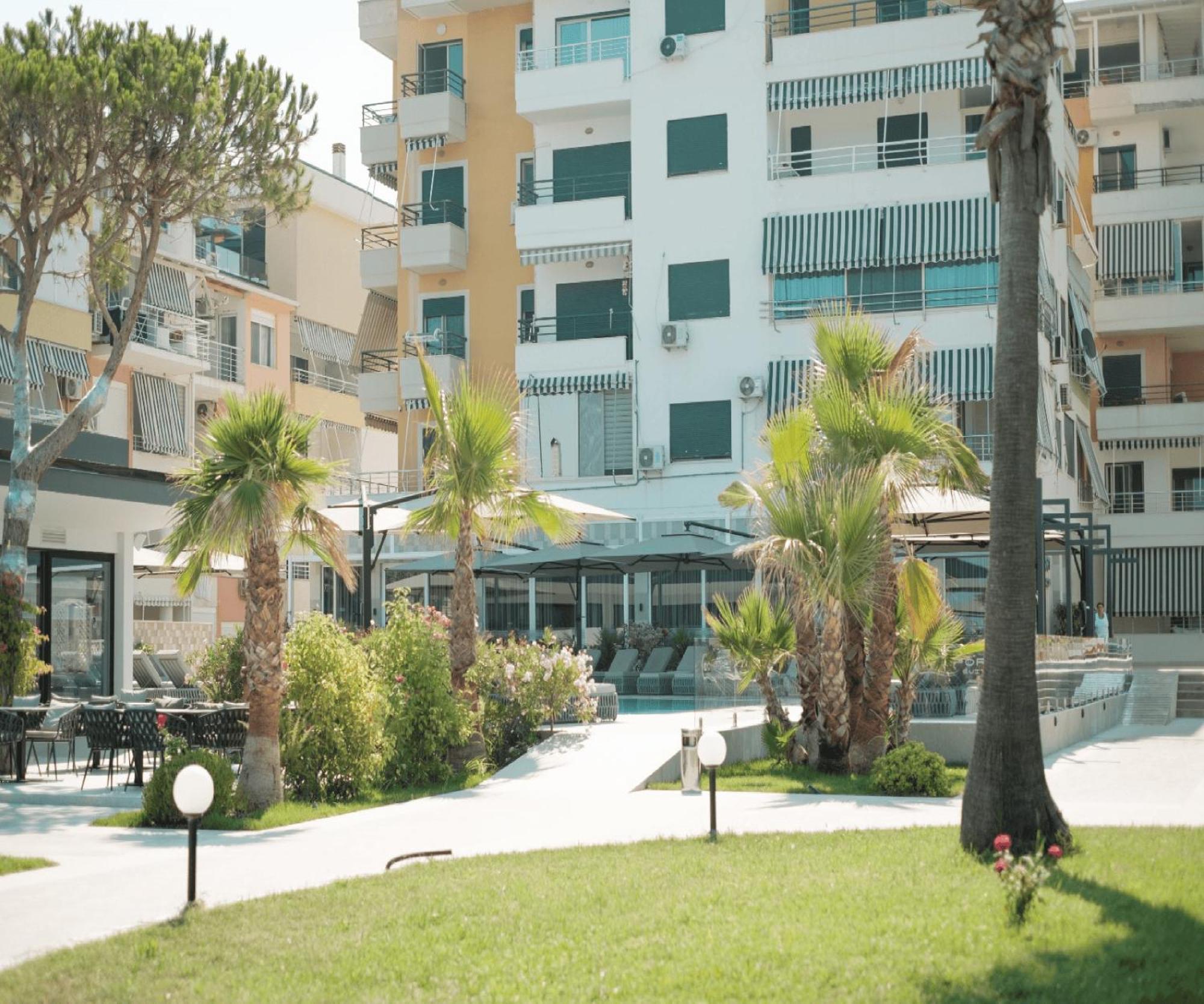 Comfort Suites Golem  Exterior foto